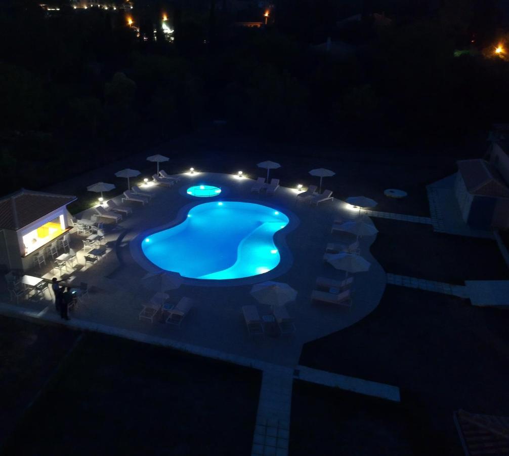 Santos Luxury Apartments Dassia  Bagian luar foto