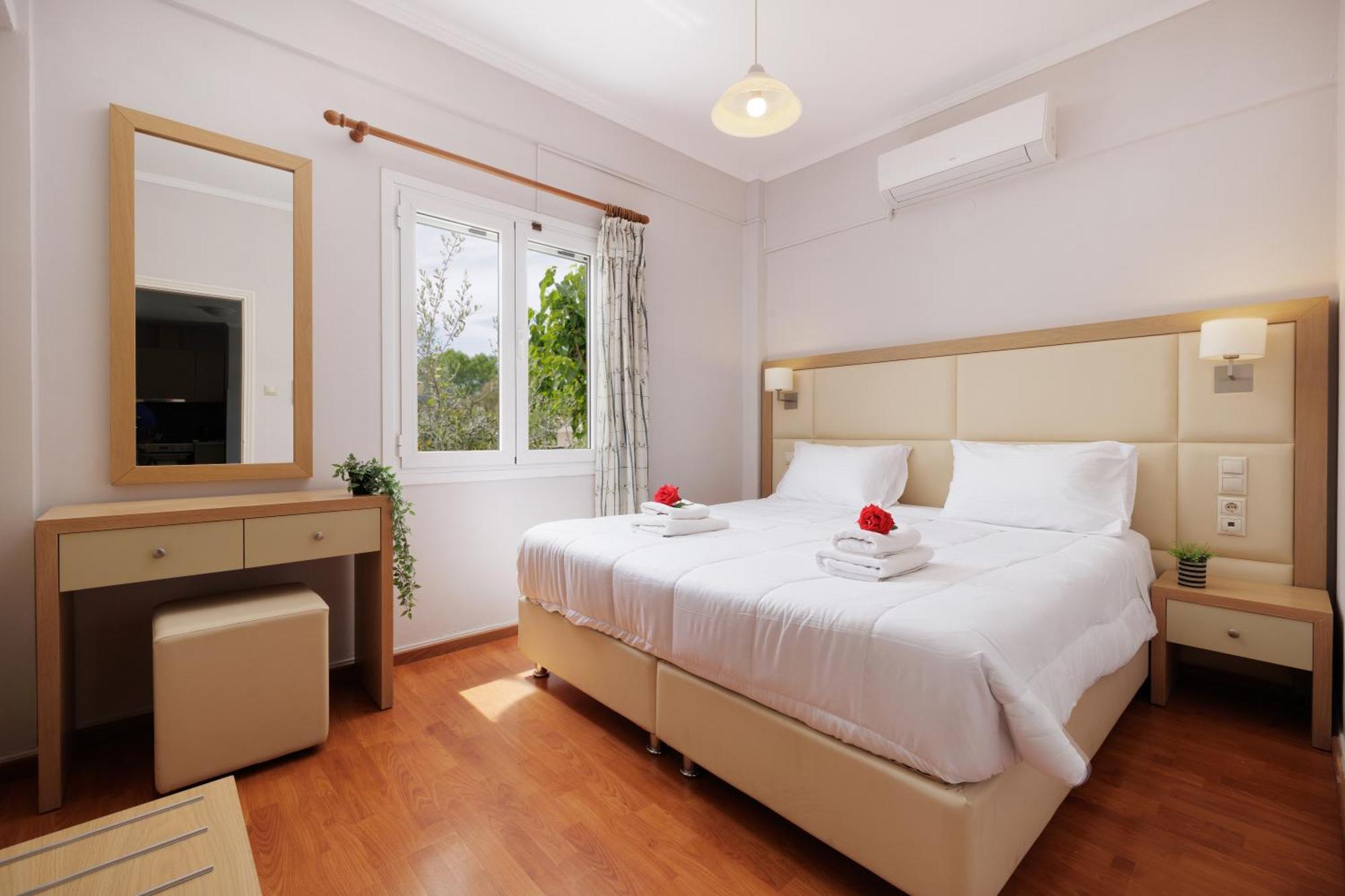 Santos Luxury Apartments Dassia  Bagian luar foto