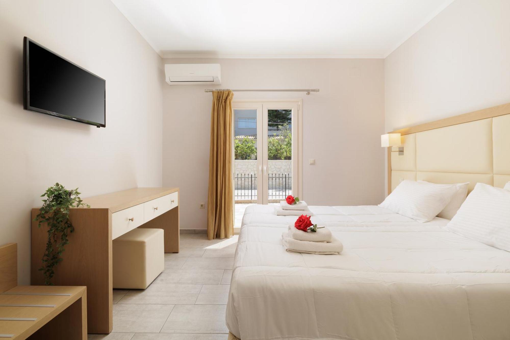 Santos Luxury Apartments Dassia  Bagian luar foto